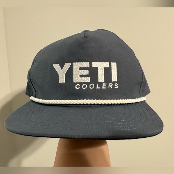 Yeti Other - YETI ROPE HAT NAVY & WHITE NWT